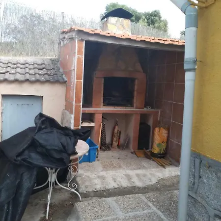 Casa Toros De Guisando * El Tiemblo